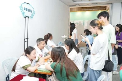 青年夜校送健康，中醫藥養生夜市點亮千年商圈